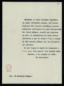 Copia sin firma del oficio de pésame del secretario a Mathilde Krüger por el fallecimiento de Fri...
