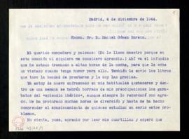 Copia sin firma de la carta de Julio Casares a Manuel Gómez-Moreno con la que le envía un texto y...