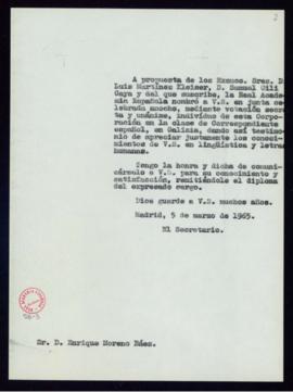 Copia sin firma del oficio del secretario a Enrique Moreno Báez de traslado de su nombramiento co...