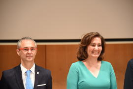 Ricardo Rivero, rector de la Universidad de Salamanca (USAL), junto con María Josefa García Cirac...