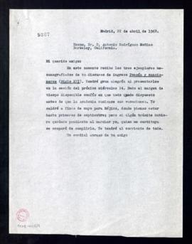 Copia sin firma de la carta [del secretario] a Antonio Rodríguez-Moñino en la que acusa recibo de...