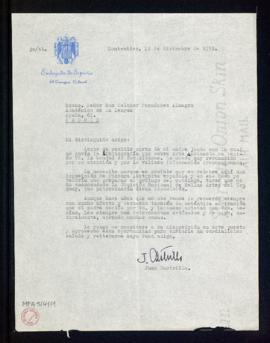 Carta de Juan Castrillo, consejero cultural de la embajada de España en Montevideo, a Melchor Fer...