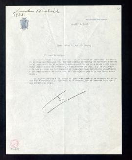 Carta del duque de Alba a Antonio Maura en la que acusa recibo de la medalla de académico honorar...