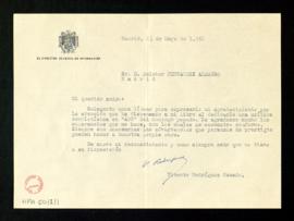 Carta de Vicente Rodríguez Casado, director general de Información, a Melchor Fernández Almagro e...