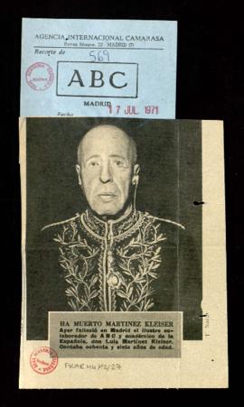 Recorte del diario ABC con una fotografía de Luis Martínez Kleiser para ilustrar la noticia de su...
