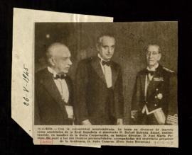 Recorte de prensa de ABC con una fotografía del almirante Estrada en el acto de recepción en la R...