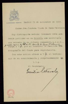 Minuta de la carta del secretario, Emilio Cotarelo, a la viuda del conde de Casa Valencia en la q...