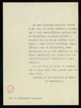 Copia sin firma del oficio del secretario a Alejandro Quijano con el agradecimiento de la Academi...