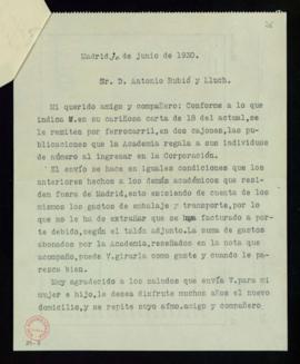 Minuta de la carta de Emilio Cotarelo a Antonio Rubió en la que le comunica que ya han salido, po...