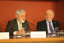 Intervención de Darío Villanueva, director de la Real Academia Española, durante la presentación ...