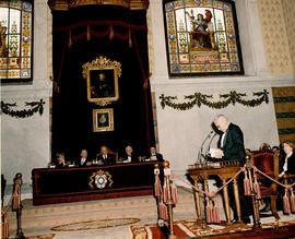 Eduardo García de Enterría da lectura al discurso de contestación