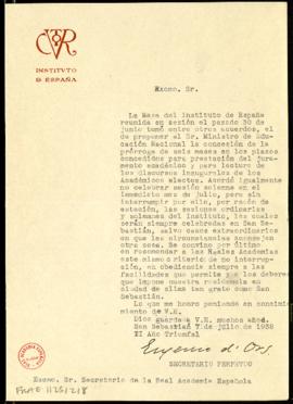 Oficio de Eugenio D'Ors, secretario perpetuo del Instituto de España, al secretario sobre la conc...