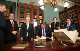 Visita de Juan Schiaretti, gobernador de la provincia de Córdoba, y Gustavo Santos, ministro de T...