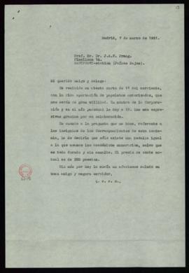 Copia de la carta de Julio Casares a J. A. van Praag en la que le agradece las papeletas enviadas...
