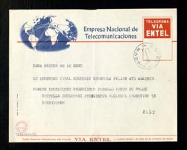 Telegrama de Estrella Gutiérrez, presidente de la Sociedad Argentina de Escritores, en el que exp...
