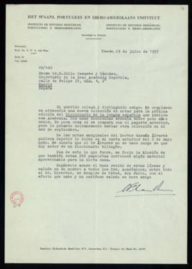Carta de C. F. Adolf van Dam a Julio Casares en la que le anuncia el envío de un paquete de 260 p...