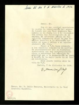 Carta de Ramón Menéndez Pidal a Julio Casares, secretario, en la que le pide que exprese a la Cor...