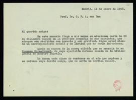 Minuta de la carta de Julio Casares a C. F. Adolf van Dam en la que acusa recibo del paquete de p...