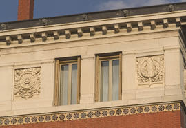 Detalle de la fachada de la calle Academia