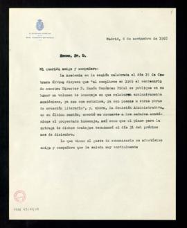 Copia sin firma del besalamano del secretario [a Manuel Gómez-Moreno] en el que le comunica el pl...