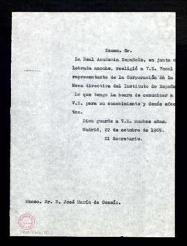 Copia sin firma del oficio del secretario a José María de Cossío en el que le comunica que ha sid...