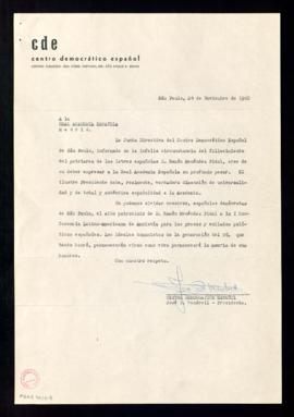 Carta de José B. Vendrell, del Centro Democrático Español, a la Real Academia Española con la que...