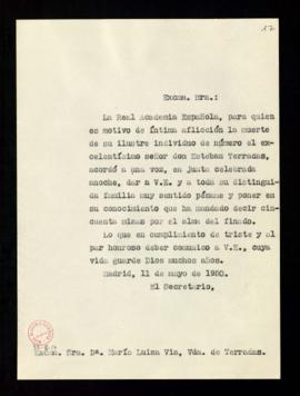 Copia sin firma del oficio del secretario a María Luisa Via, viuda de Terradas, de traslado del a...