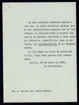 Minuta del oficio del secretario [Rafael Lapesa] a Manuel del Jesús Moreno de traslado del agrade...