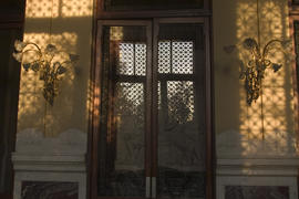Detalle de la puerta interior del zaguán