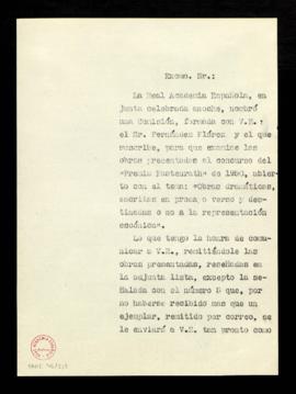 Copia sin firma del oficio del secretario a José María de Cossío con el que le comunica que ha si...