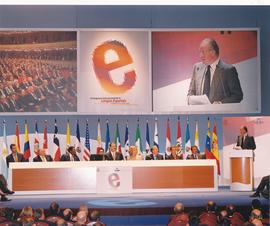 El rey Juan Carlos I pronuncia el discurso de inauguración del II Congreso Internacional de la Le...