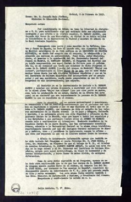 Carta [de Carmina Morón] a Joaquín Ruiz-Giménez, Ministro de Educación Nacional, en la que le not...