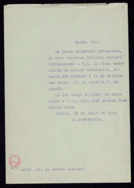 Copia sin firma del oficio del secretario a Manuel Machado de traslado de su ascenso a una plaza ...