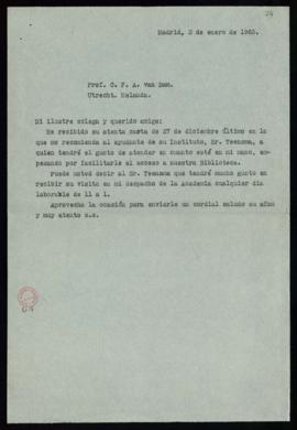Minuta de la carta de Julio Casares a C. F. Adolf van Dam en la que le dice que recibirá a su ayu...