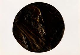 Anverso de la medalla de Francisco Rodríguez Marín, director de la Academia