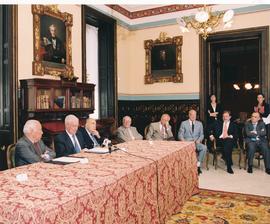 Asistentes a la firma del convenio entre el Grupo Prisa y la Real Academia Española