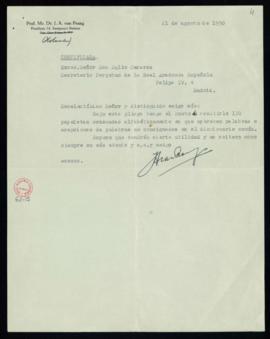 Carta de J. A. van Praag a Julio Casares con la que le envía 130 papeletas con palabras o acepcio...