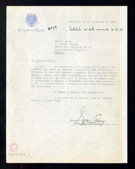 Carta de Ernesto Giménez Caballero, embajador de España, a Rafael Lapesa, secretario, en la que l...