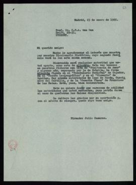 Minuta de la carta de Julio Casares a C. F. Adolf van Dam en la que le agradece la autoridad que ...