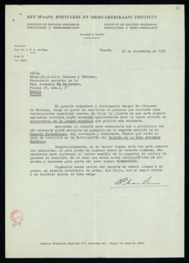 Carta de C. F. Adolf van Dam a Julio Casares con la que le remite un paquete de 400 papeletas par...