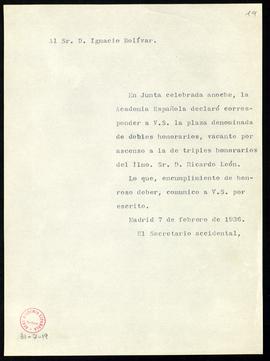 Copia sin firma del oficio del secretario accidental a Ignacio Bolívar de traslado de su paso a l...