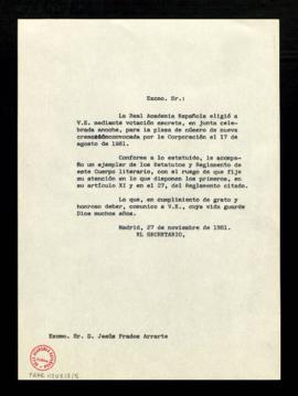 Copia sin firma del oficio del secretario [Alonso Zamora Vicente] a Jesús Prados Arrarte, de tras...