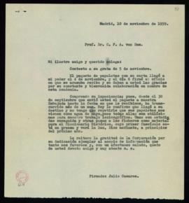 Minuta de la carta de Julio Casares a C. F. Adolf van Dam en la que le confirme que ha recibido e...