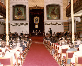 Vista frontal del Salón de Actos de la Academia durante la lectura de Ignacio Bosque a su discurs...