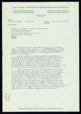 Carta de C. F. Adolf van Dam a Rafael Lapesa en la que le informa de que va a asistir a los coloq...