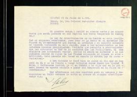 Carta de (ileg.) a Melchor Fernández Almagro en la que le dice que la Ley de Arrendamientos no ha...