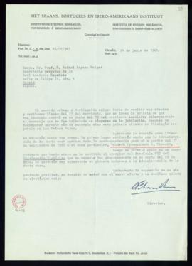 Carta de C. F. Adolf van Dam a Rafael Lapesa en la que acusa recibo de la suya y le pide que la c...