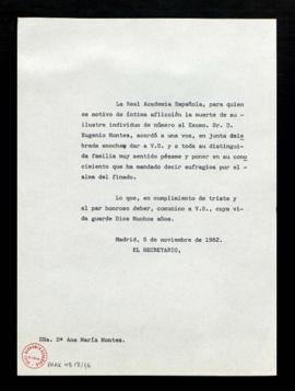 Copia sin firma del oficio del secretario a Ana María Montes con el que le comunica el acuerdo en...