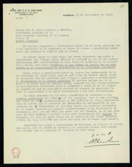 Carta de C. F. Adolf van Dam a Julio Casares en la que le pide que le diga si su contribución a l...