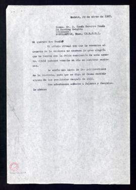 Copia sin firma de la carta [del secretario] a Tomás Navarro Tomás con la que le remite una lista...